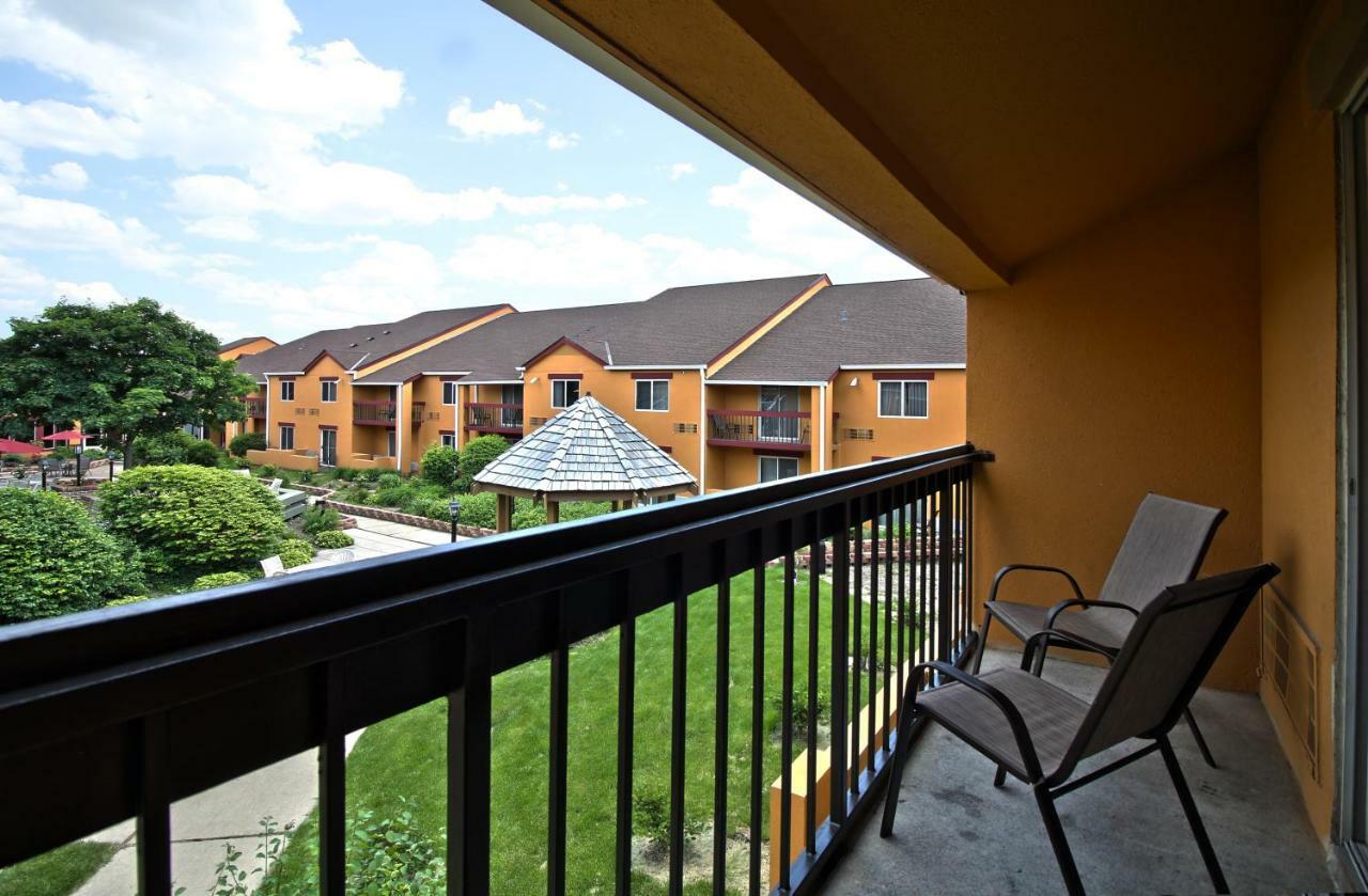 Chicago Club Inn & Suite Oakbrook Terrace Eksteriør bilde